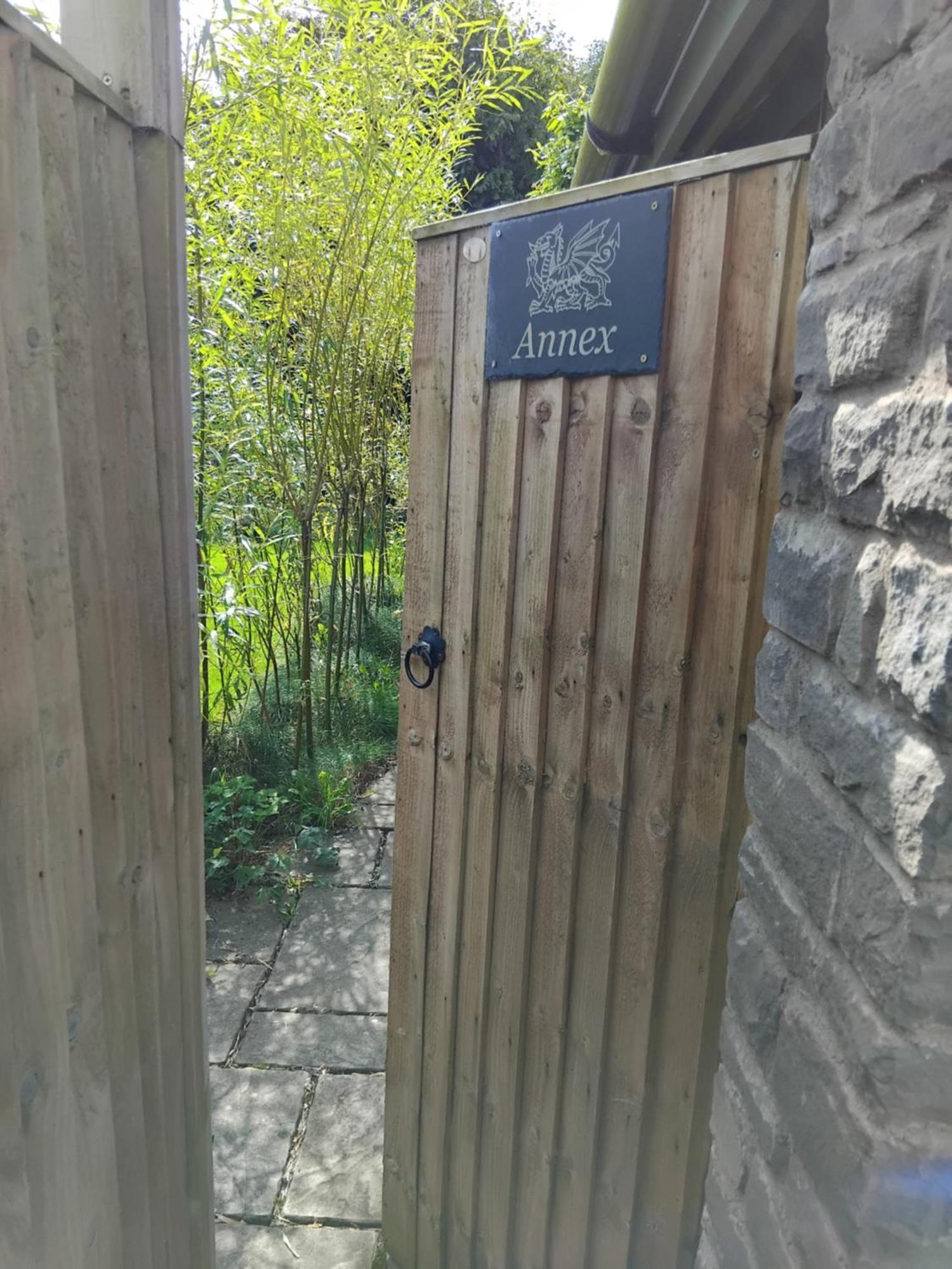 Post Office Row Apartment And Garden Crickhowell Luaran gambar